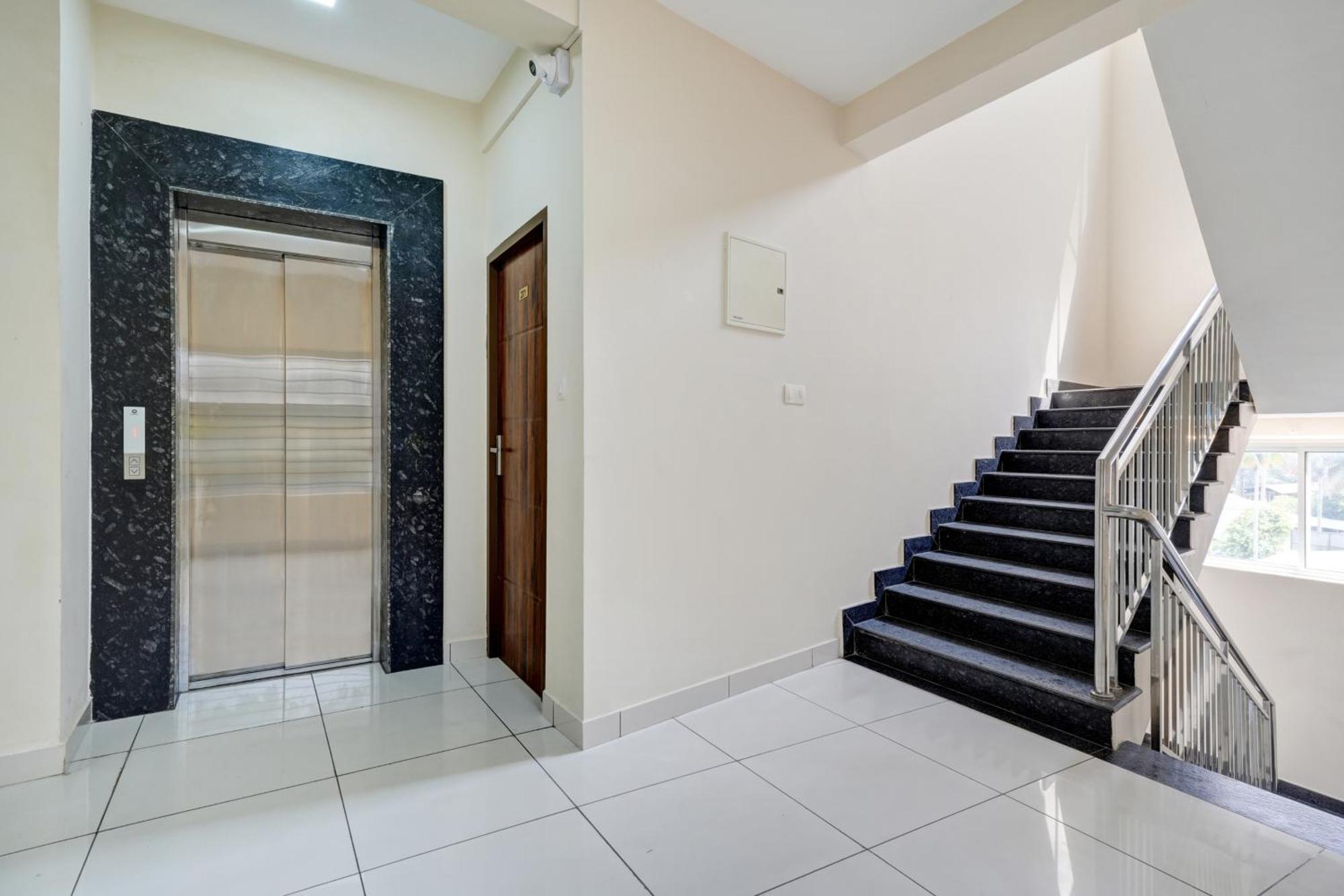 Gypsy Hotel Cusat Kochi Exterior foto