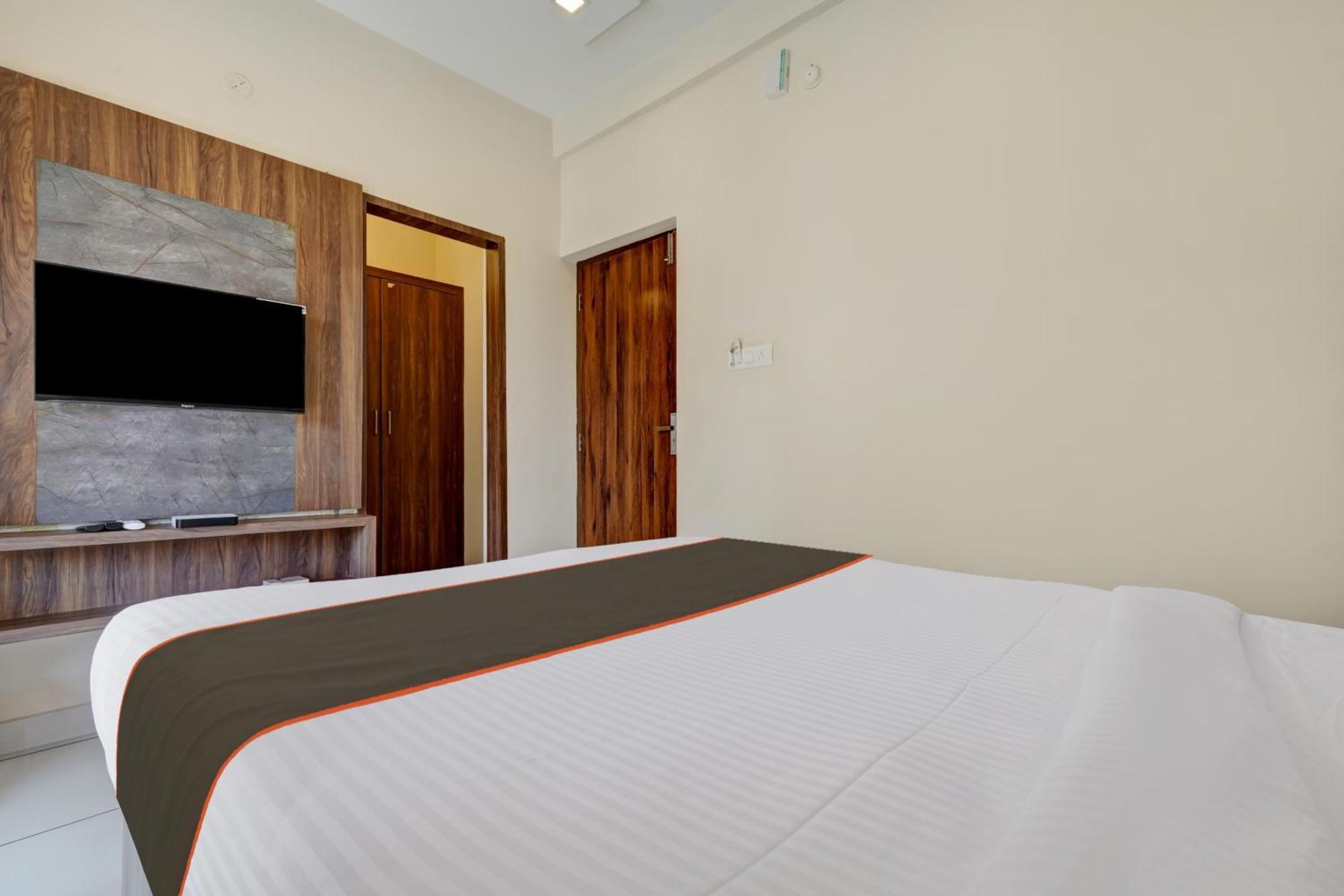 Gypsy Hotel Cusat Kochi Exterior foto