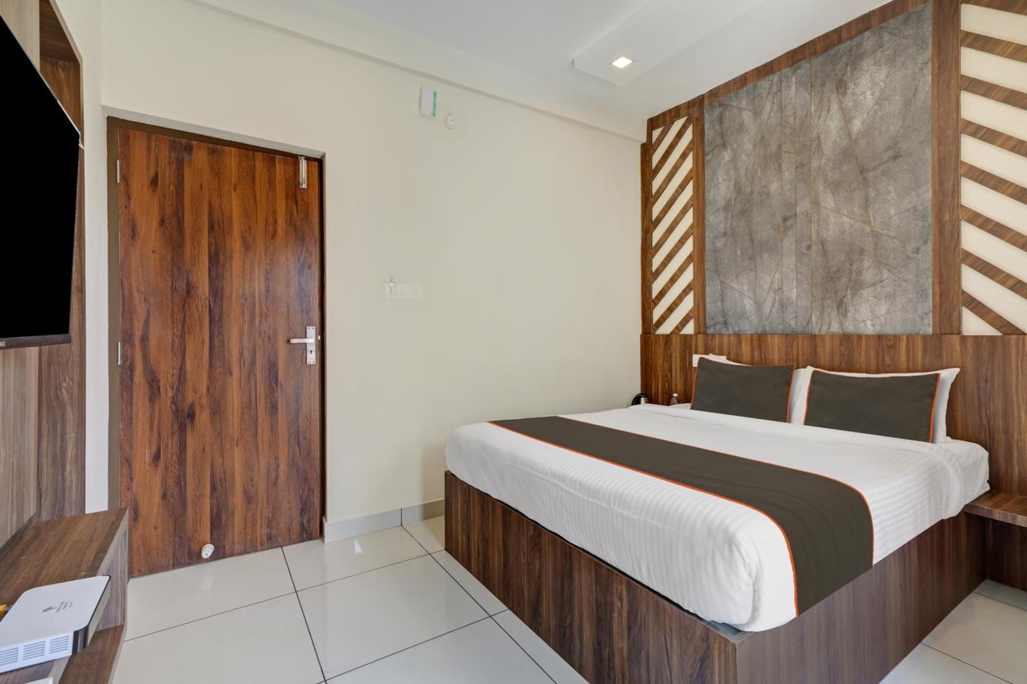 Gypsy Hotel Cusat Kochi Exterior foto