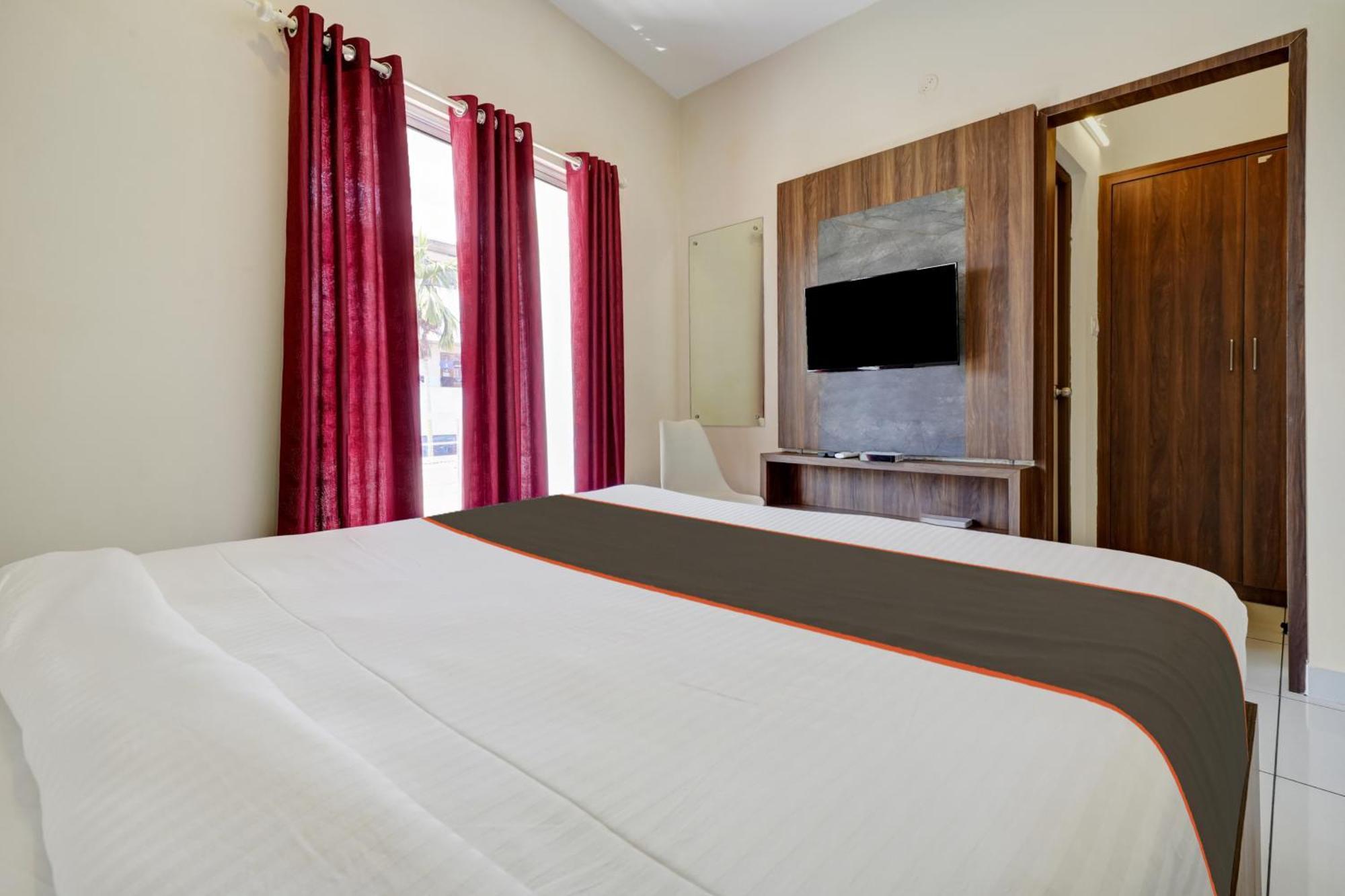 Gypsy Hotel Cusat Kochi Exterior foto