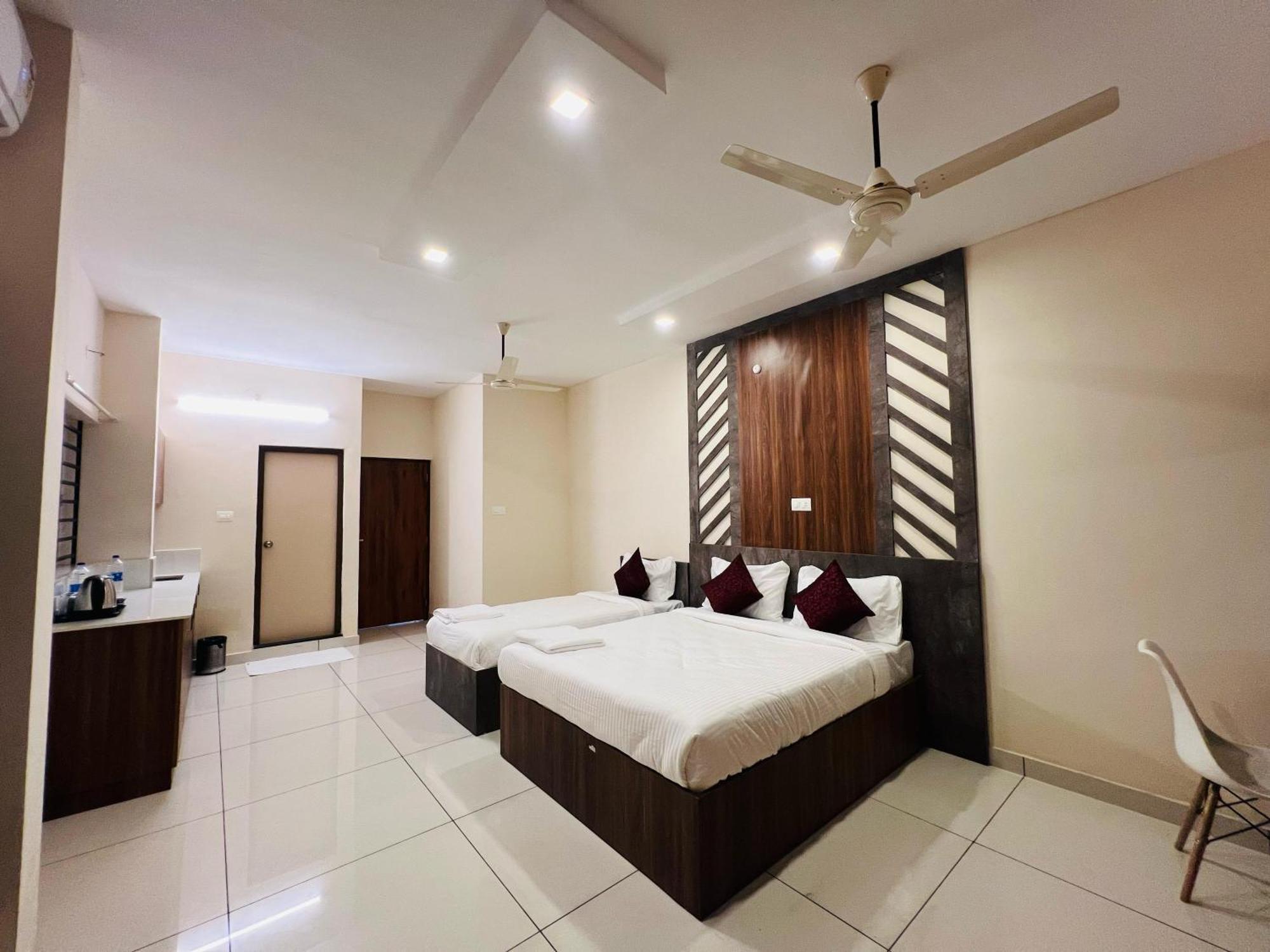 Gypsy Hotel Cusat Kochi Exterior foto